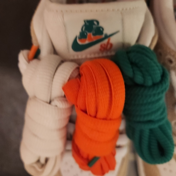 Nike SB Dunk Jarritos Size 7.5 Men's/9 Womans - Picture 9 of 9